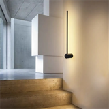Applique murale linéaire LED orientable moderne noire pour salon