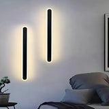 Applique murale barre minimaliste noire LED dimmable pour salon