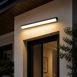 Applique murale extérieure longue noire moderne LED en métal IP65 pour porche