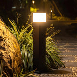 Borne lumineuse jardin LED aluminium noir moderne IP65
