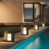 Borne lumineuse solaire rectangulaire moderne LED IP65 pour terrasse