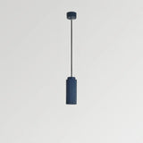 Suspension scandinave cylindrique cannelée colorée pour salle à manger