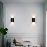 Applique Murale Haut et Bas LED Noire Minimaliste Pour Salon
