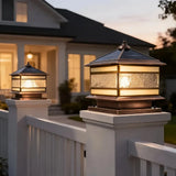 Lampe solaire de pilier lanterne vintage en laiton et verre IP65 pour jardin