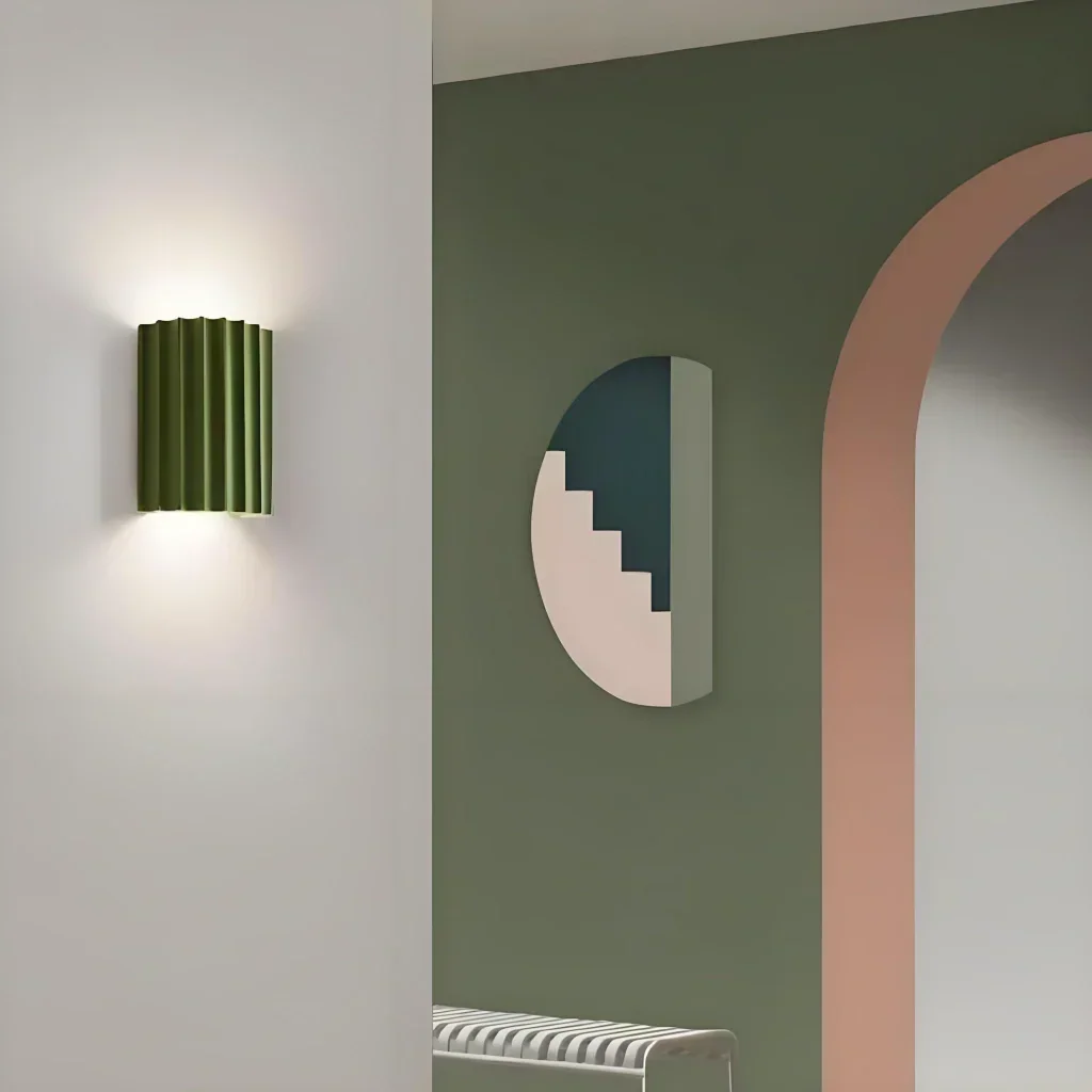 Applique murale cannelée scandinave en résine LED haut et bas pour salon