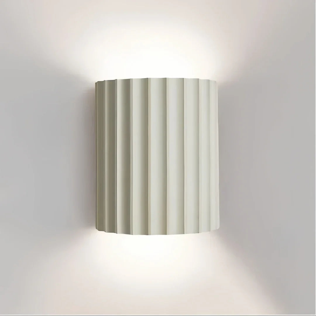 Applique murale cannelée scandinave en résine LED haut et bas pour salon