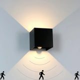 Applique murale extérieure avec détecteur de mouvement cube moderne 10W et 15W LED IP65