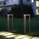 Borne lumineuse de jardin LED en métal noir design moderne IP65