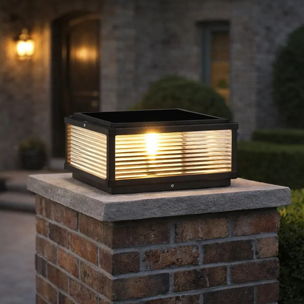 Lampe solaire de pilier carrée en verre noir moderne LED IP65 pour jardin
