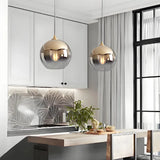 Suspension boule en verre dégradé moderne LED pour salle à manger